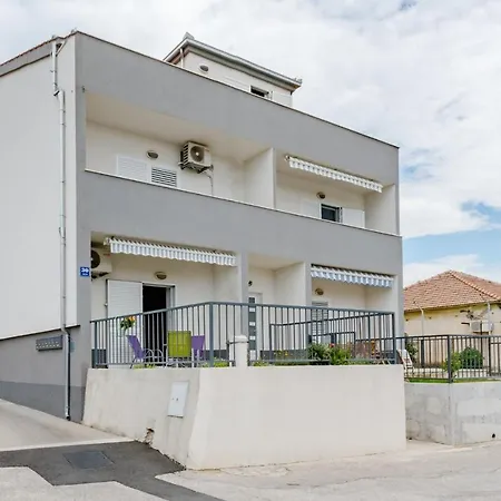 With A Parking Space Solin, Split - 18064