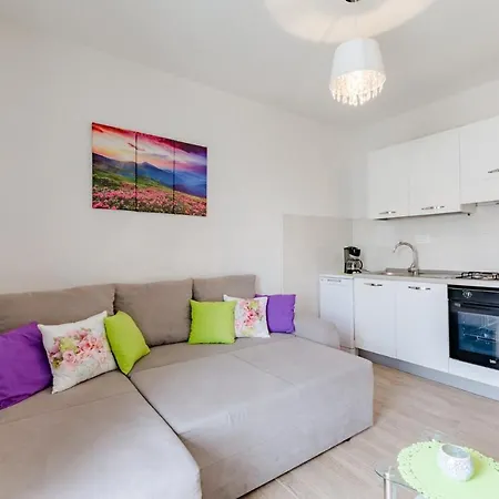 Appartement With A Parking Space Solin, Split - 18064 Solin