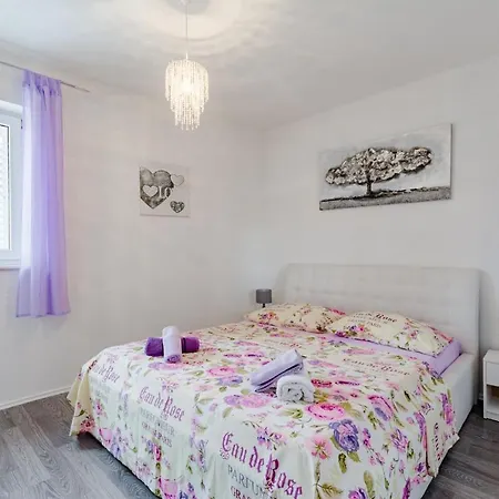 Appartement With A Parking Space Solin, Split - 18064